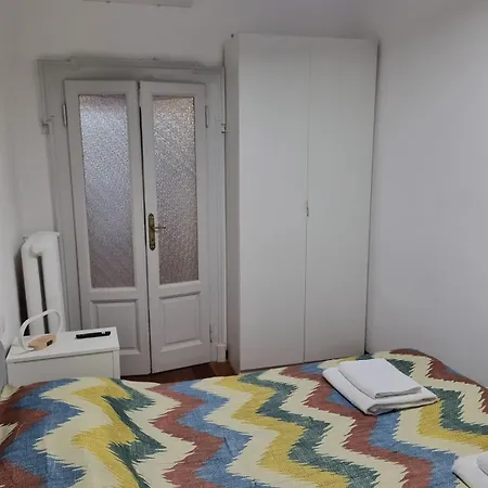 Oda ve Kahvaltı Navigli Modern *