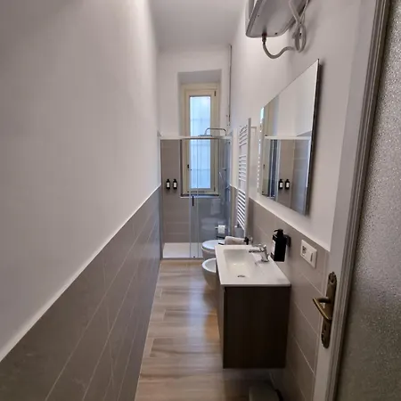 Oda ve Kahvaltı Navigli Modern